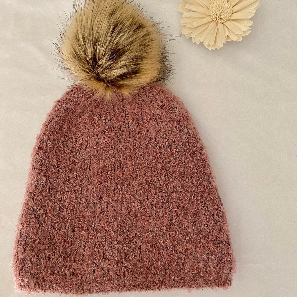 Universal thread Beanie